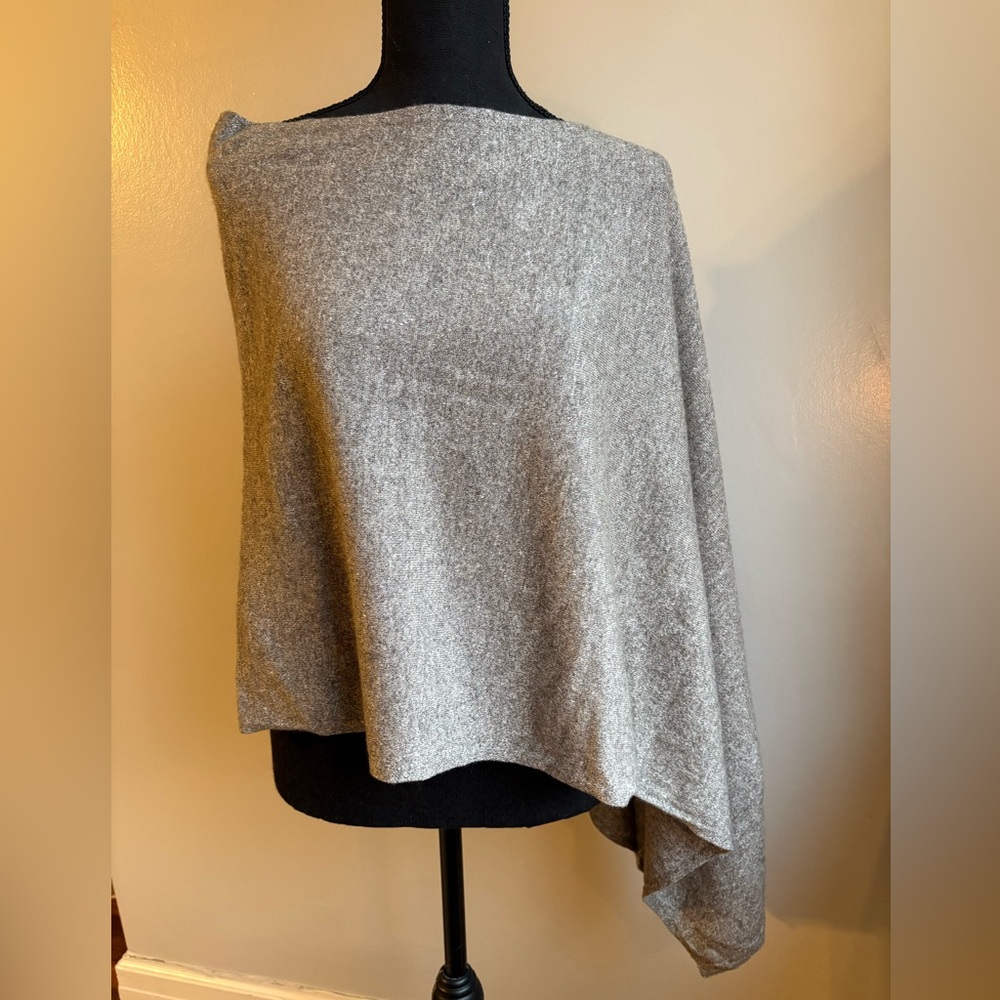 Tahari Heather Gray Cape - One Size Fits All